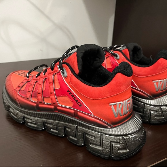 VERSACE TRIGRECA LOW -TOP SNEAKERS - Picture 10 of 10